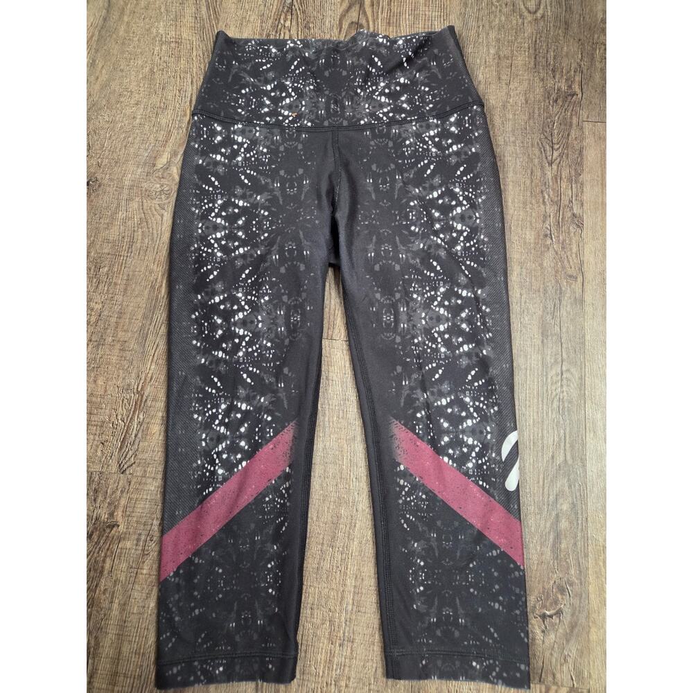 With WEAR IT TO HEART Peloton Black Gray Pink Leggings Size Medium Cropped